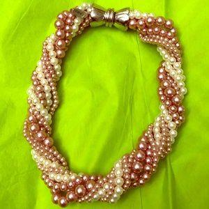 BEAUTIFUL KISSAKA MULTISTRANDS PEARLS NECKLACE